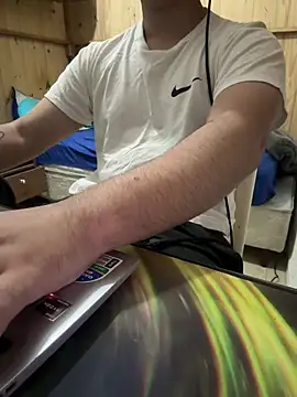 Brinquedo-da-zoe online show from February 25, 3:38 am