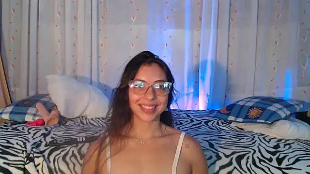 kendraof online show from December 15, 4:44 pm