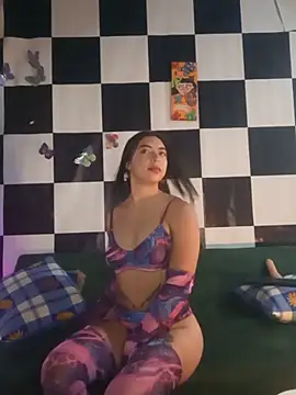 kendraof online show from May 28, 4:26 pm