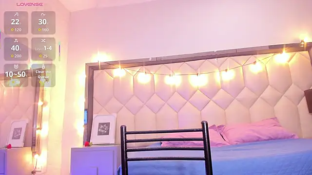 Scarletbigbug online show from March 6, 12:34 pm