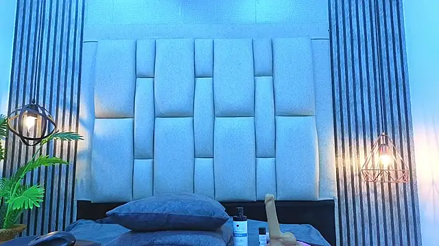 Snapshot of bryonycutee chatting on November 17, 12:44 pm bryonycutee online show from November 17, 12:44 pm