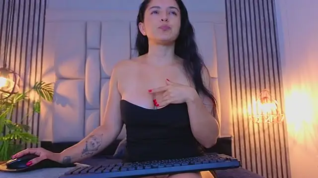 bryonycutee online show from June 8, 12:38 pm