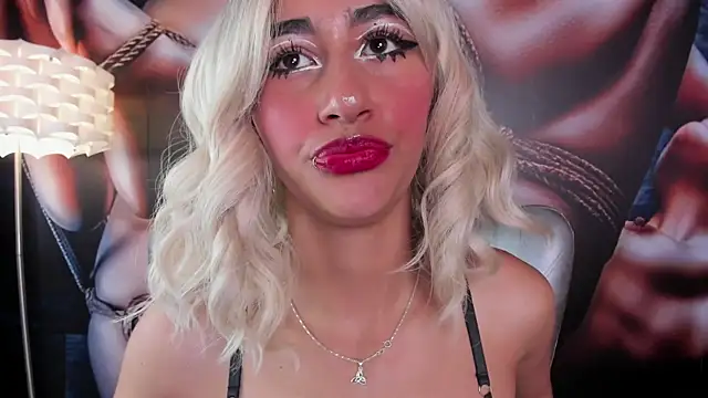miss   taylor online show from June 12, 2:43 am