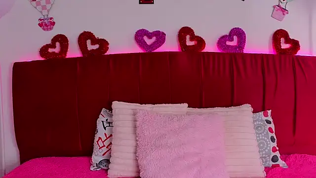 cuteeimy online show from February 17, 6:14 pm