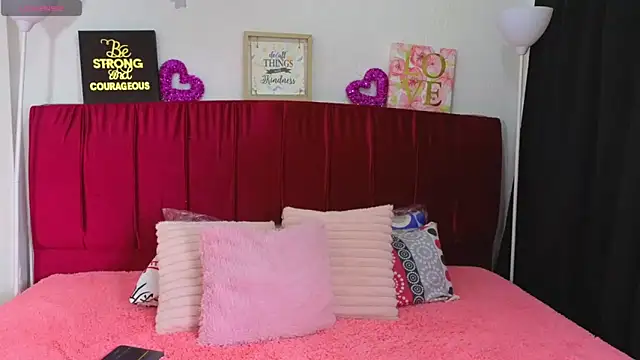 cuteeimy online show from June 11, 7:34 pm