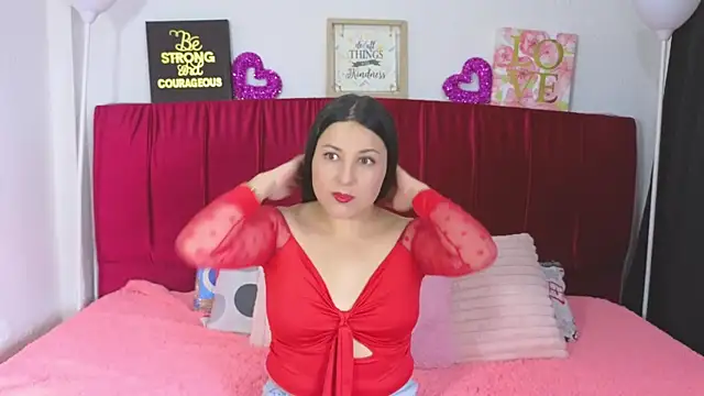 cuteeimy online show from June 15, 4:42 pm