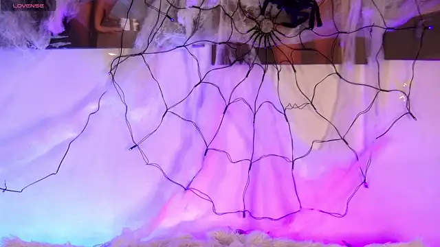 Snapshot of AlysonHuxley_ chatting on November 2, 4:53 pm AlysonHuxley online show from November 2, 4:53 pm