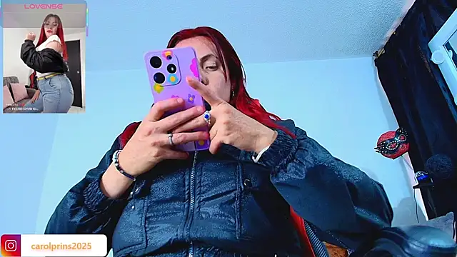 Snapshot of carolinhe_ chatting on November 5, 7:58 pm carolinhe online show from November 5, 7:58 pm