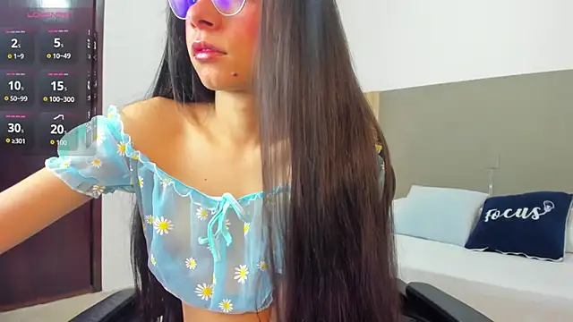 carlina 15 online show from March 10, 12:32 pm