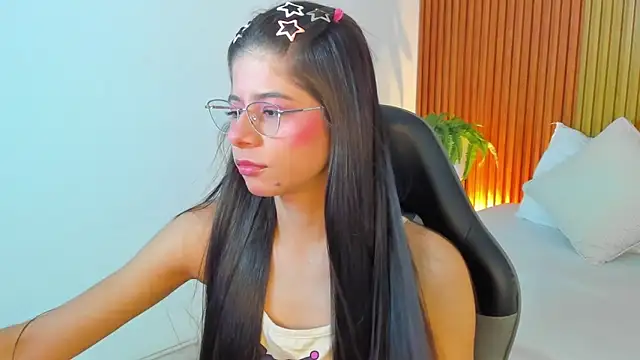 carlina 15 online show from May 10, 11:48 am
