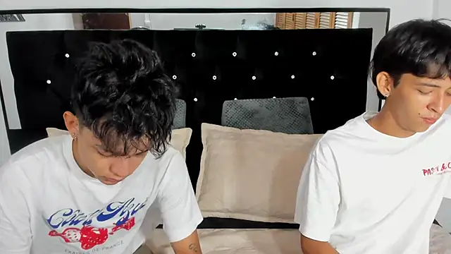 Sebas cat online show from October 21, 1:56 pm