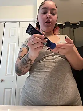 babykalirose online show from February 8, 7:39 pm