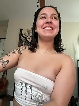babykalirose online show from April 30, 1:50 pm