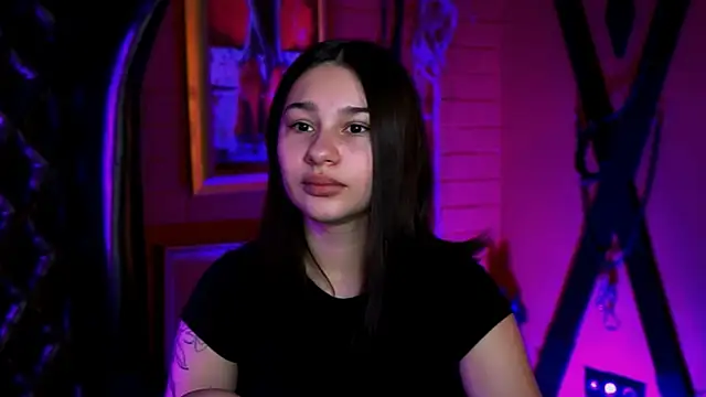 Snapshot of KimClarks_ chatting on December 4, 9:29 am KimClarks online show from December 4, 9:29 am