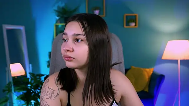 Snapshot of KimClarks_ chatting on December 19, 11:50 am KimClarks online show from December 19, 11:50 am