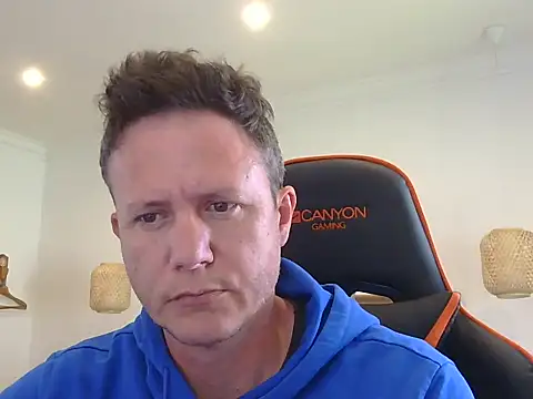 Snapshot of TroyDieselXXX chatting on December 3, 5:26 am TroyDieselXXX online show from December 3, 5:26 am