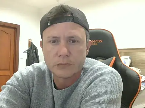 TroyDieselXXX online show from June 30, 6:09 pm