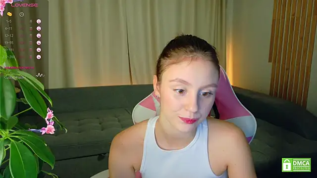 Snapshot of sweet_loopy chatting on October 21, 4:19 pm sweet loopy online show from October 21, 4:19 pm