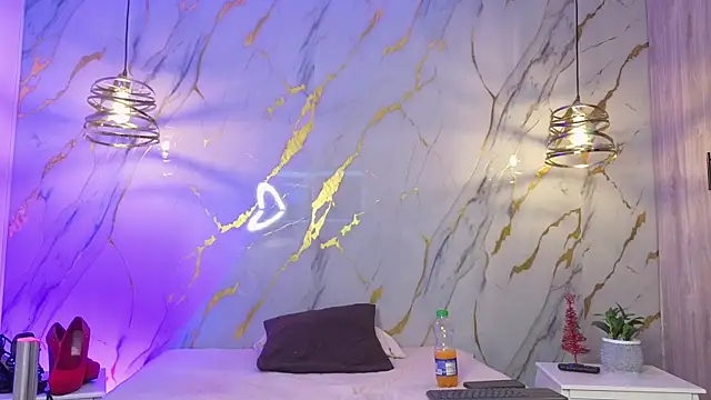 Scaarlettfox online show from February 25, 7:45 pm