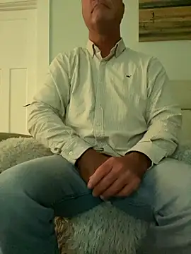 Snapshot of cyclone1212 chatting on November 2, 10:50 am cyclone1212 online show from November 2, 10:50 am