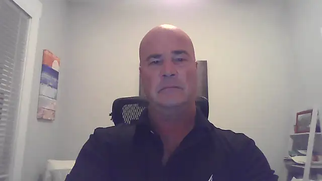 Snapshot of cyclone1212 chatting on June 29, 9:15 am cyclone1212 online show from June 29, 9:15 am
