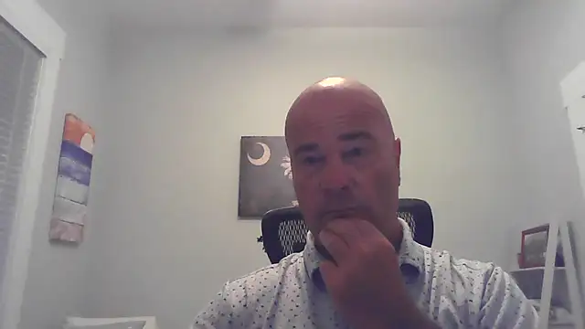 Snapshot of cyclone1212 chatting on July 27, 10:22 am cyclone1212 online show from July 27, 10:22 am