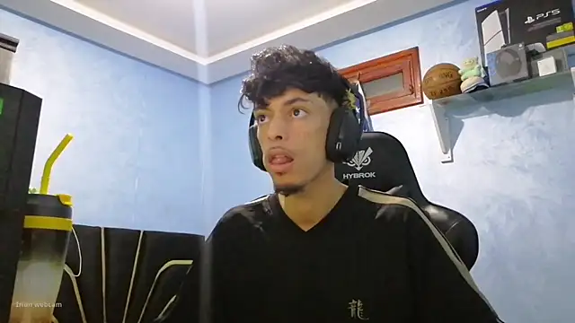 Dark DesireX online show from October 22, 4:40 pm