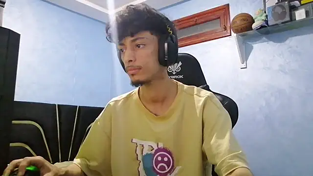 Dark DesireX online show from October 29, 3:25 pm