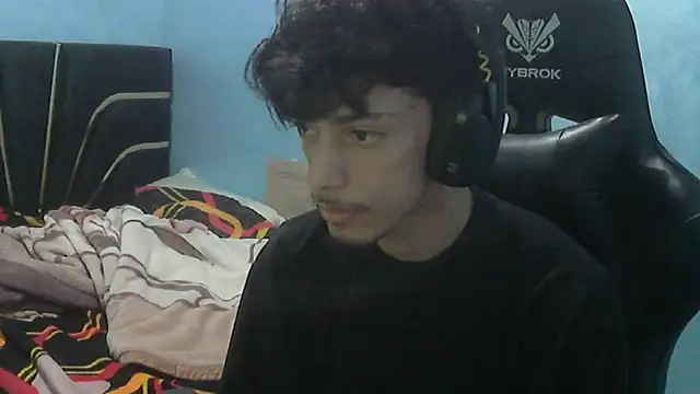 Dark DesireX online show from November 7, 5:35 pm