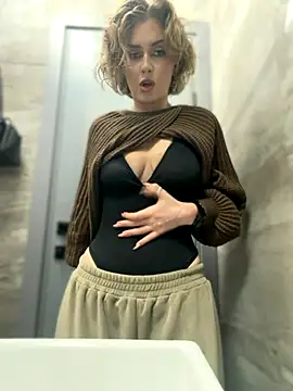 Snapshot of KellyKeler chatting on November 18, 12:31 pm KellyKeler online show from November 18, 12:31 pm