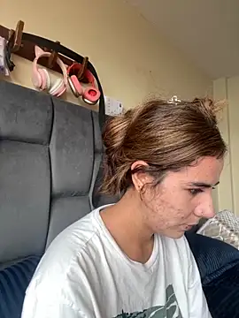 Snapshot of AllieYourGirl chatting on September 20, 4:08 pm AllieYourGirl online show from September 20, 4:08 pm