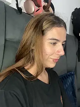 Snapshot of AllieYourGirl chatting on November 12, 11:25 pm AllieYourGirl online show from November 12, 11:25 pm