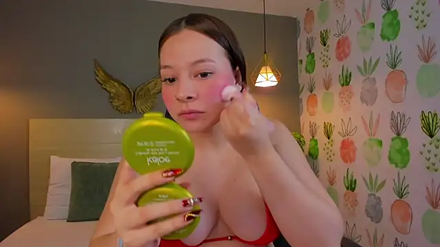 Snapshot of kitty_sweeety_ chatting on November 24, 1:33 pm kitty sweeety online show from November 24, 1:33 pm