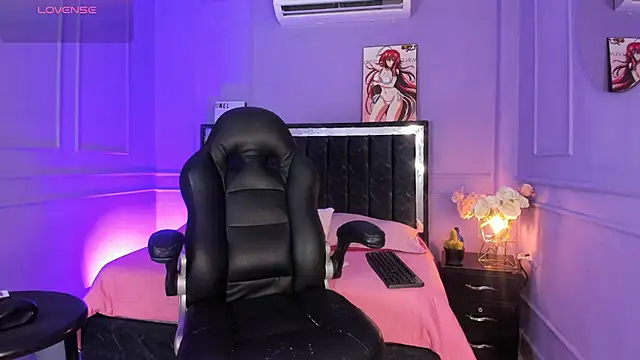 SwettRenata  online show from March 12, 12:44 pm