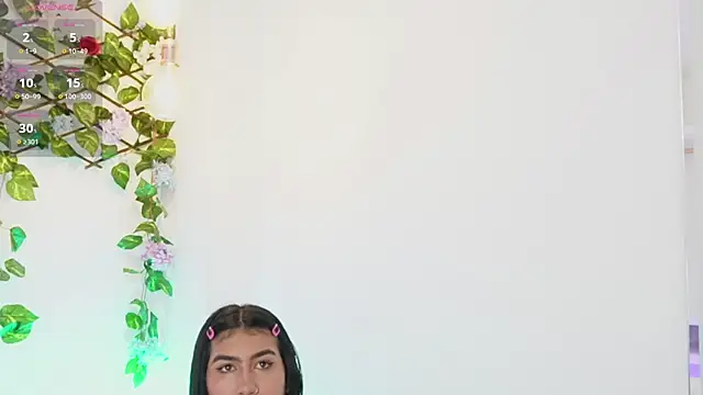 saraBow online show from September 23, 6:00 pm