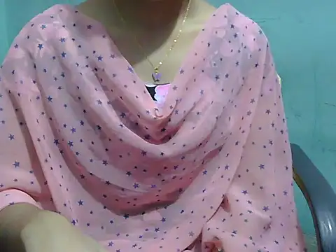 Snapshot of lovely_soniya chatting on November 6, 5:08 am lovely soniya online show from November 6, 5:08 am