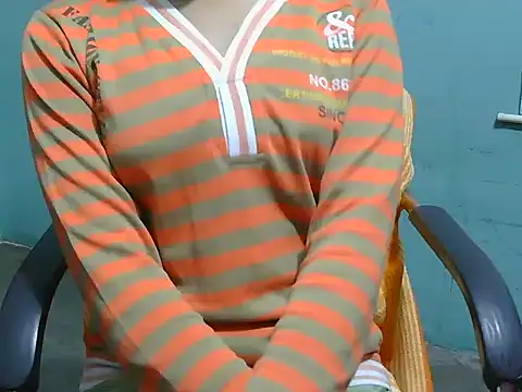 Snapshot of lovely_soniya chatting on November 25, 9:20 am lovely soniya online show from November 25, 9:20 am