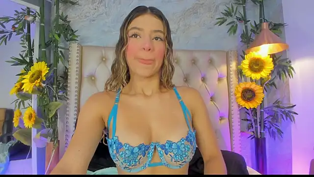 LittleeJaz online show from December 13, 9:53 pm