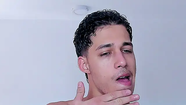 orionblaze69  online show from June 12, 5:56 pm