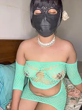 Snapshot of Ariana__Marie chatting on June 27, 5:07 pm Ariana Marie online show from June 27, 5:07 pm