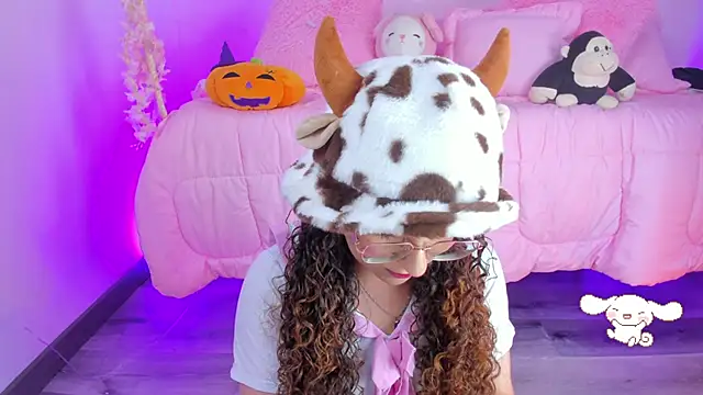 hannacutegod online show from November 11, 4:56 am