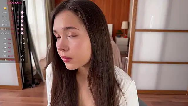 Snapshot of PlumyBun chatting on October 6, 4:21 am PlumyBun online show from October 6, 4:21 am