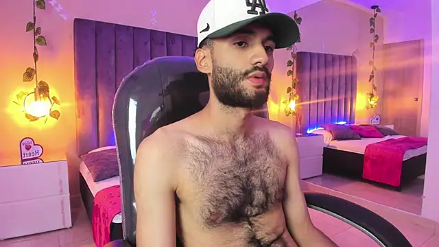 Snapshot of Ryan_Jackson_ chatting on December 5, 4:54 am Ryan Jackson online show from December 5, 4:54 am