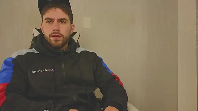 Snapshot of Ades_Lowe chatting on October 29, 11:56 am Ades Lowe online show from October 29, 11:56 am