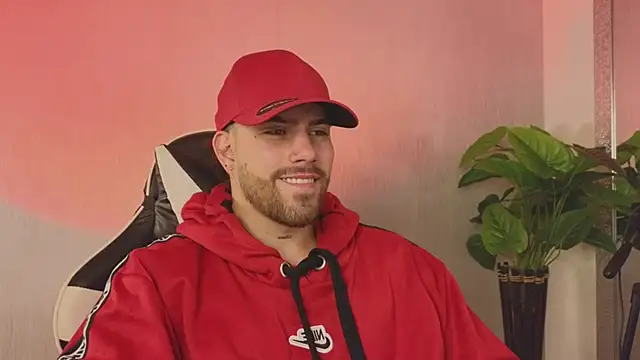 Snapshot of Ades_Lowe chatting on December 2, 10:31 am Ades Lowe online show from December 2, 10:31 am