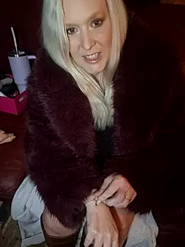 Bouncy-Bella28X online show from January 9, 11:57 am