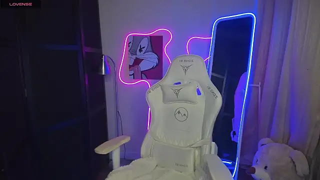 ShalinaMontana online show from September 23, 3:15 pm