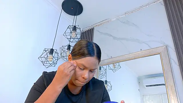 Snapshot of keyla_mejia chatting on June 20, 12:08 pm keyla mejia online show from June 20, 12:08 pm
