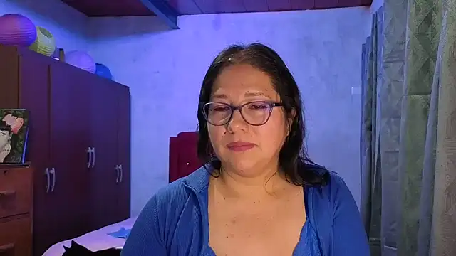 scarlett widow  online show from December 19, 3:46 am