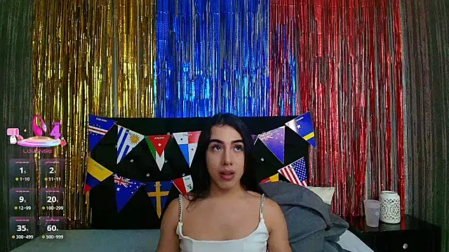 Alicee Moonn online show from June 12, 8:30 pm